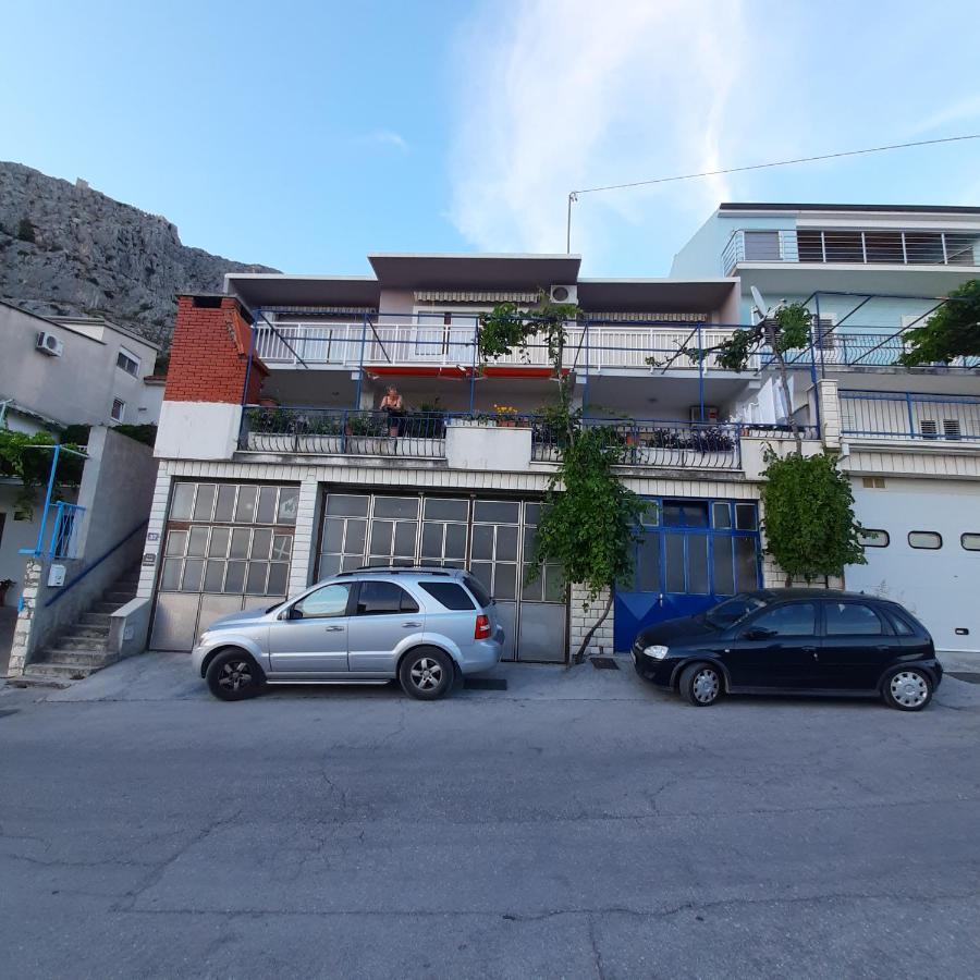 Apartman Nora Omis Exterior photo