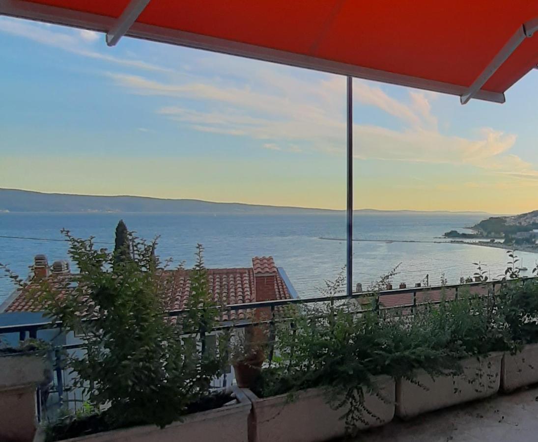 Apartman Nora Omis Exterior photo