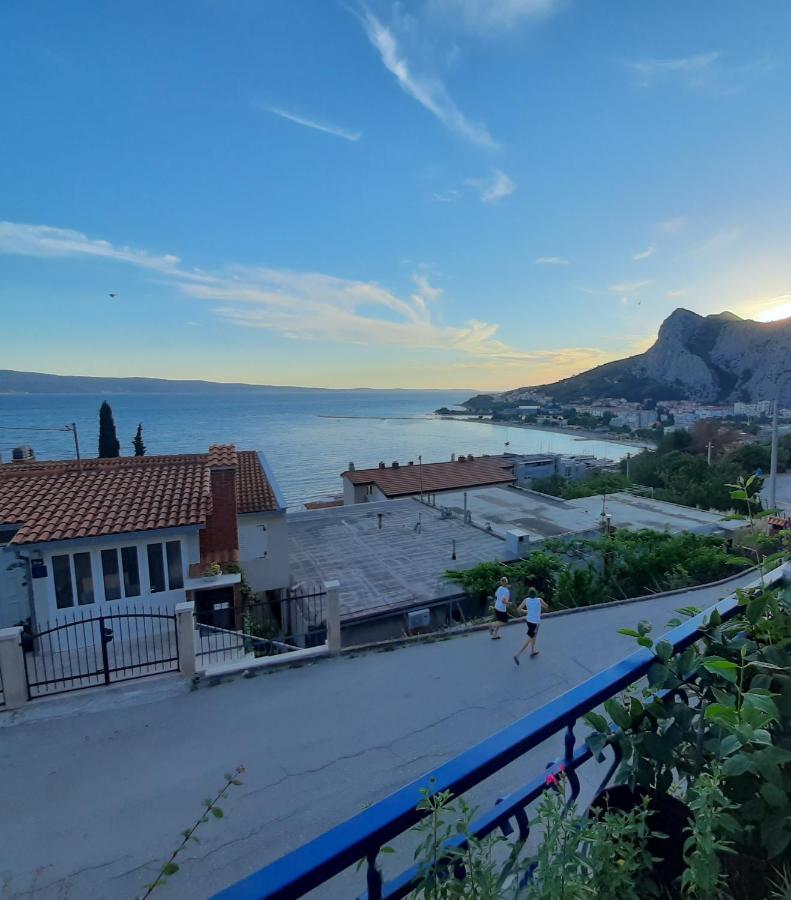 Apartman Nora Omis Exterior photo
